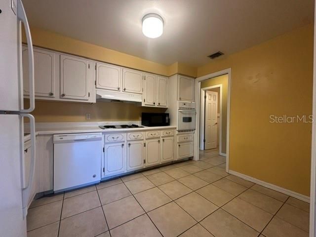 For Rent: $2,000 (2 beds, 2 baths, 1170 Square Feet)