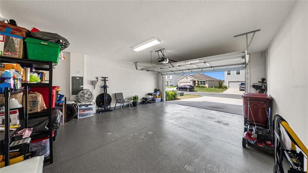 En Venta: $366,000 (3 camas, 2 baños, 1961 Pies cuadrados)