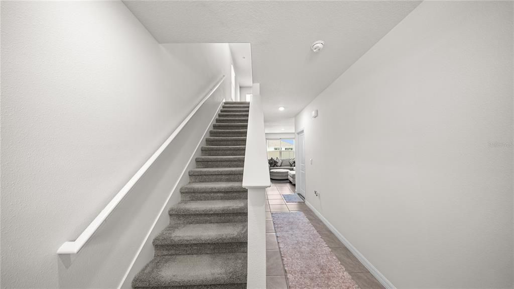 En Venta: $366,000 (3 camas, 2 baños, 1961 Pies cuadrados)