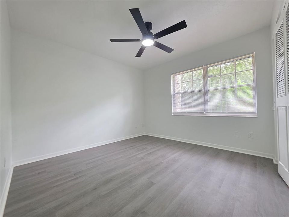 For Sale: $359,000 (4 beds, 3 baths, 2214 Square Feet)