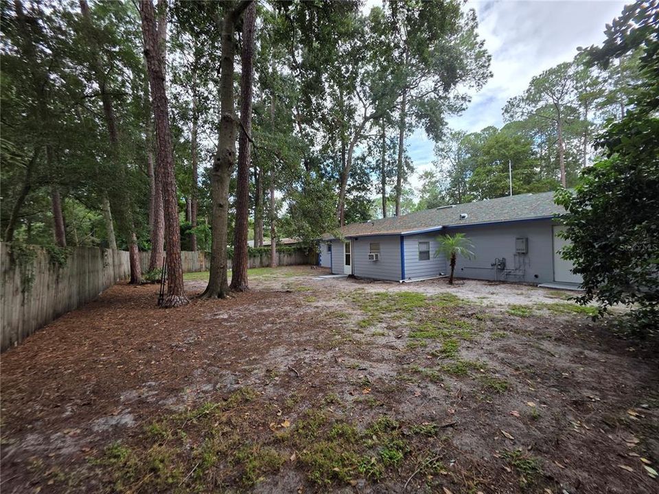 For Sale: $359,000 (4 beds, 3 baths, 2214 Square Feet)