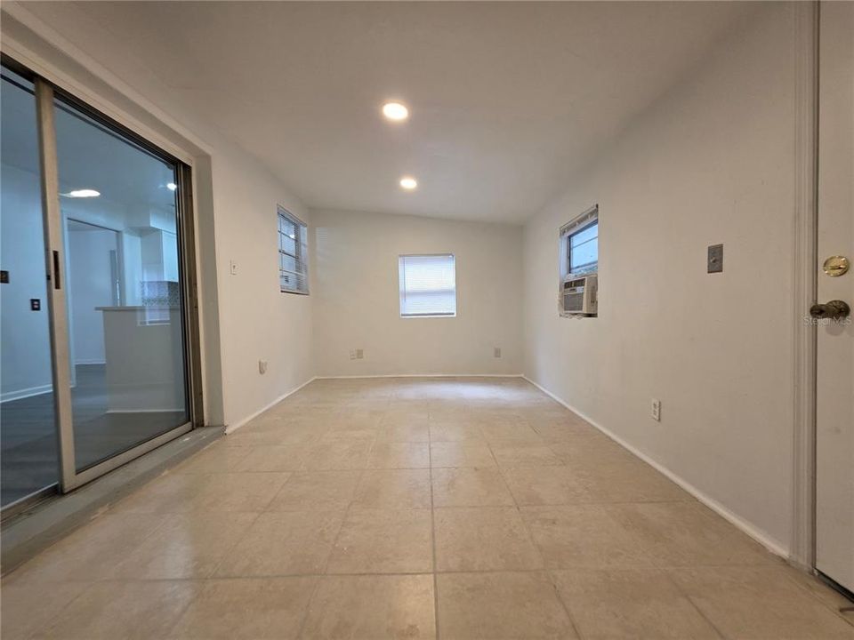 For Sale: $359,000 (4 beds, 3 baths, 2214 Square Feet)