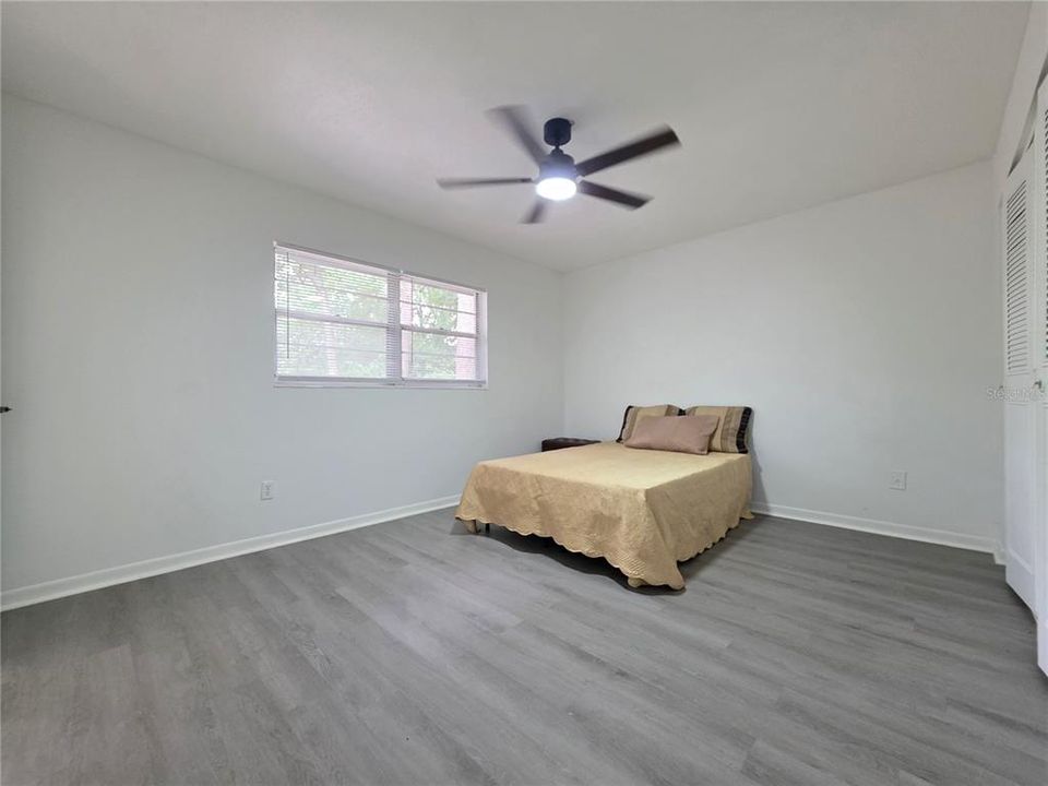 For Sale: $359,000 (4 beds, 3 baths, 2214 Square Feet)
