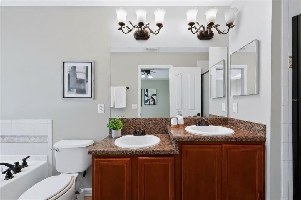 For Sale: $219,900 (3 beds, 2 baths, 1529 Square Feet)