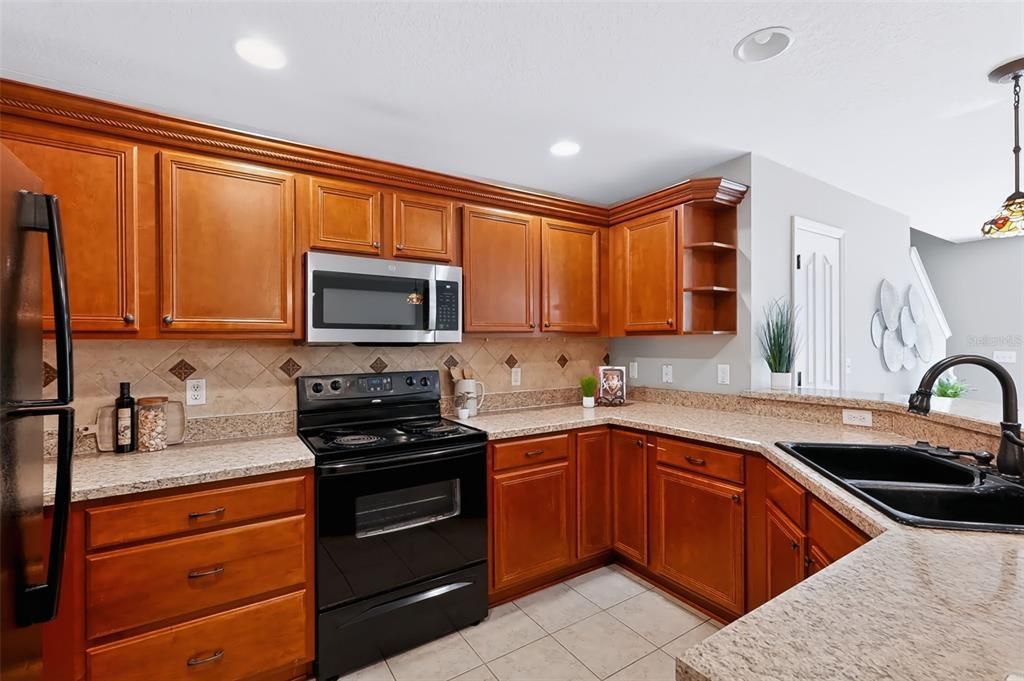 For Sale: $219,900 (3 beds, 2 baths, 1529 Square Feet)