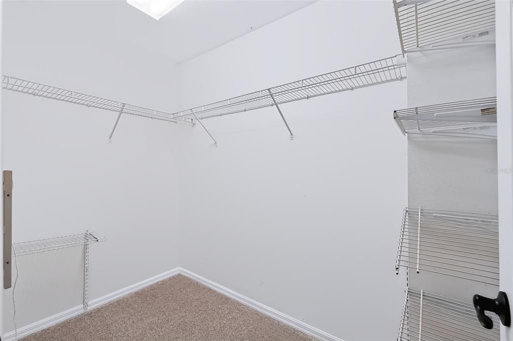 For Sale: $219,900 (3 beds, 2 baths, 1529 Square Feet)