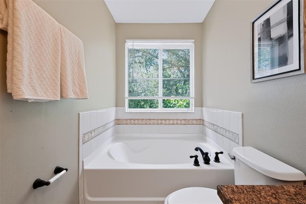 For Sale: $219,900 (3 beds, 2 baths, 1529 Square Feet)