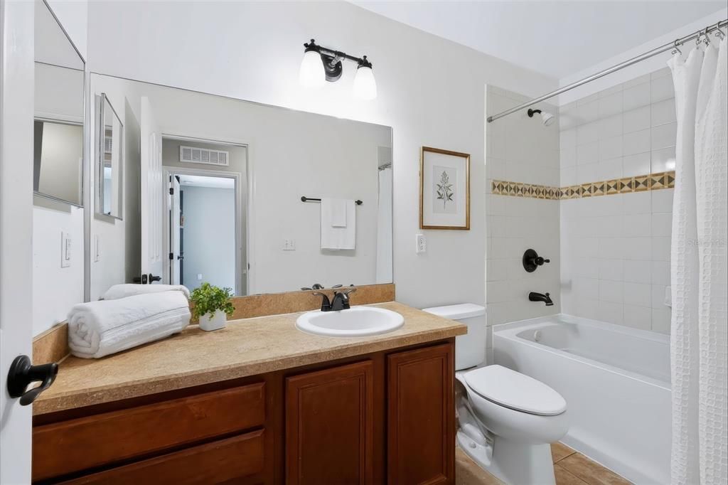 For Sale: $219,900 (3 beds, 2 baths, 1529 Square Feet)