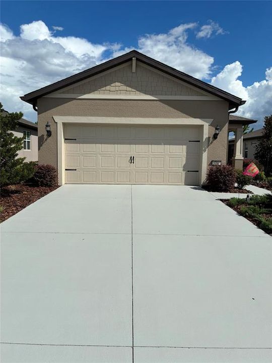 For Sale: $299,000 (2 beds, 2 baths, 1404 Square Feet)