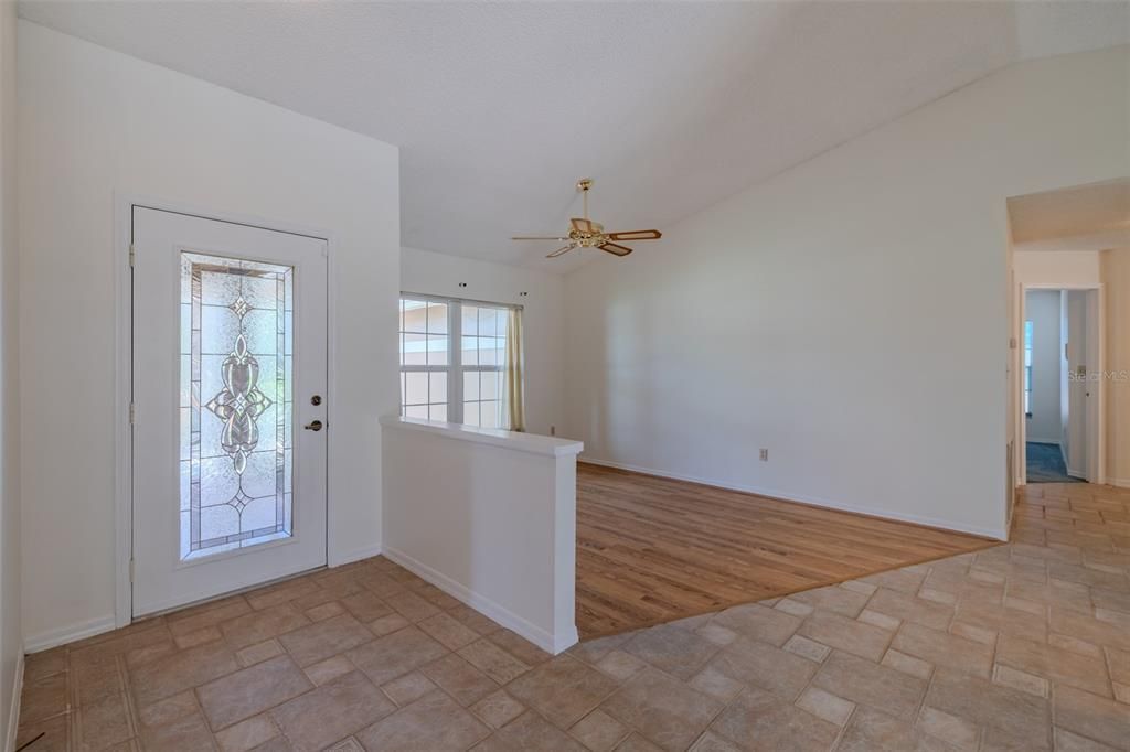 For Sale: $500,000 (5 beds, 2 baths, 2348 Square Feet)
