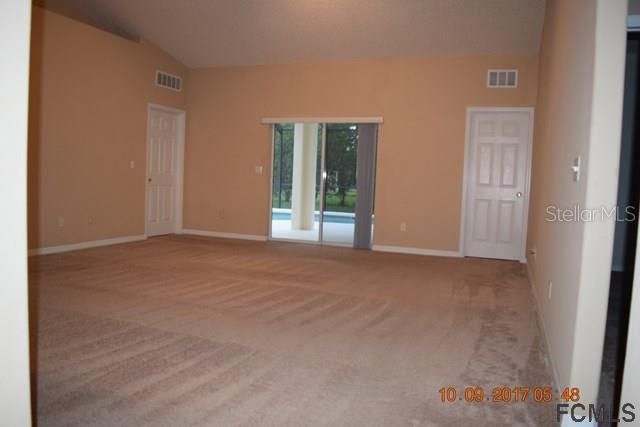 For Rent: $2,600 (4 beds, 2 baths, 1900 Square Feet)