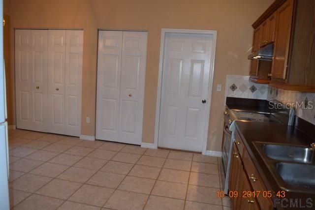 For Rent: $2,600 (4 beds, 2 baths, 1900 Square Feet)