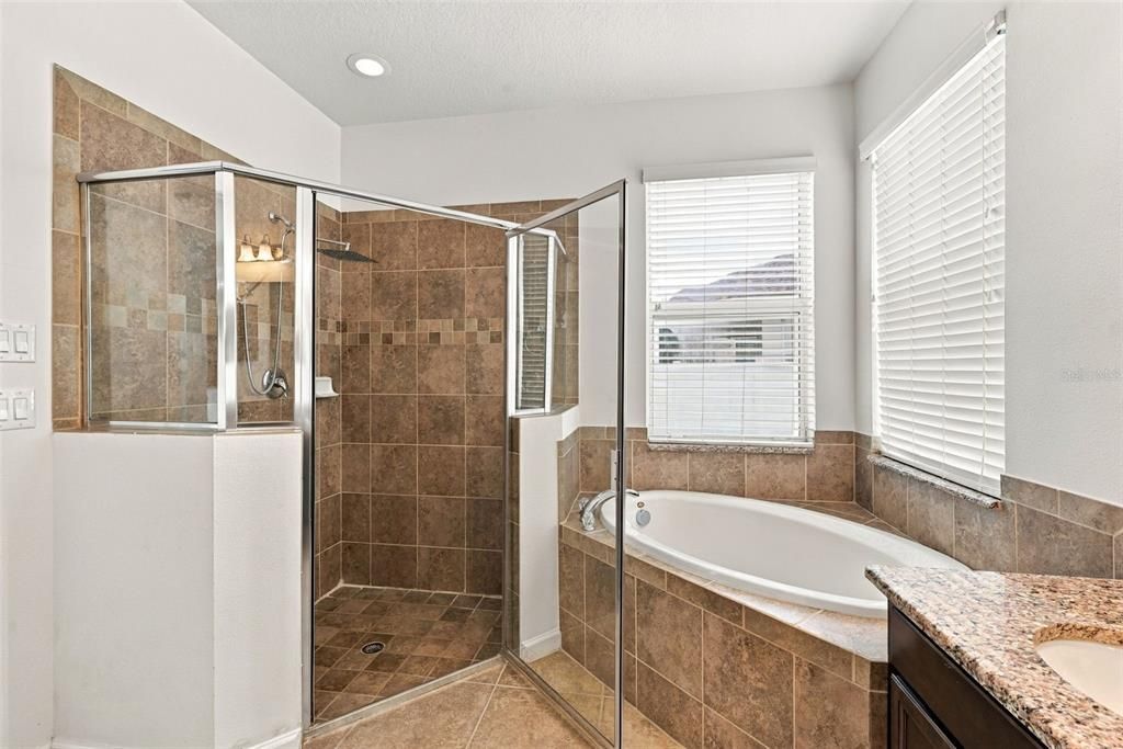 For Sale: $435,000 (4 beds, 2 baths, 2650 Square Feet)