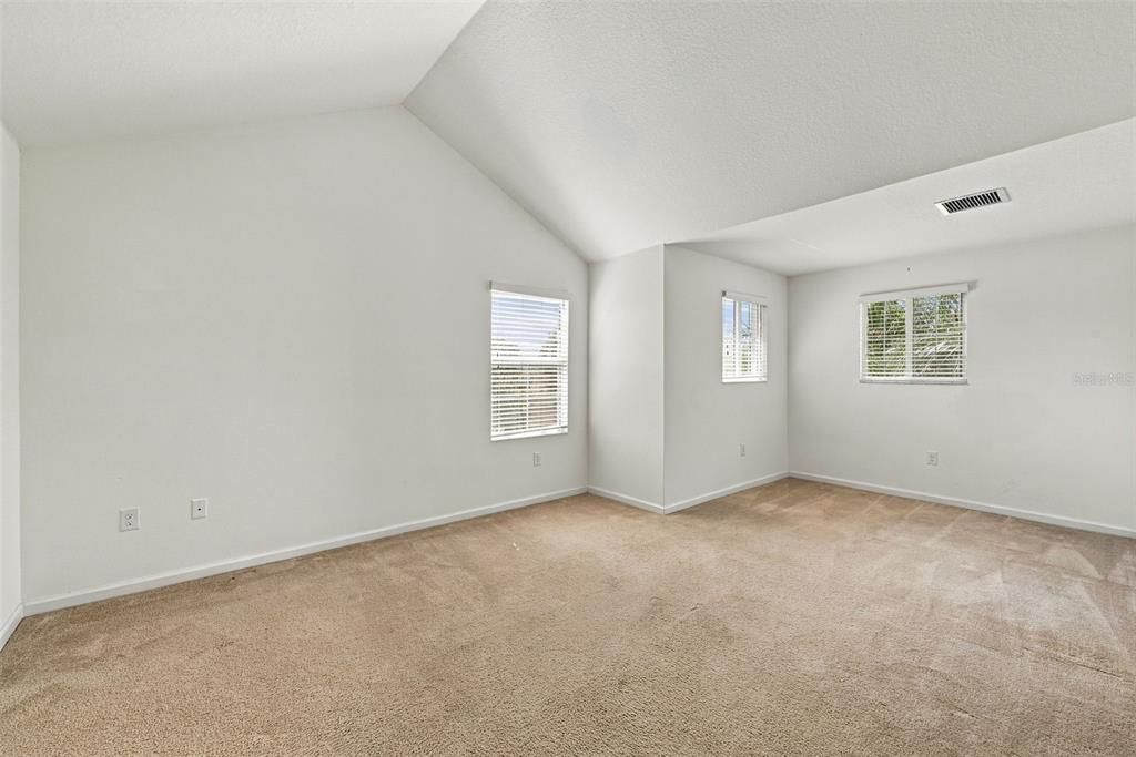 For Sale: $435,000 (4 beds, 2 baths, 2650 Square Feet)