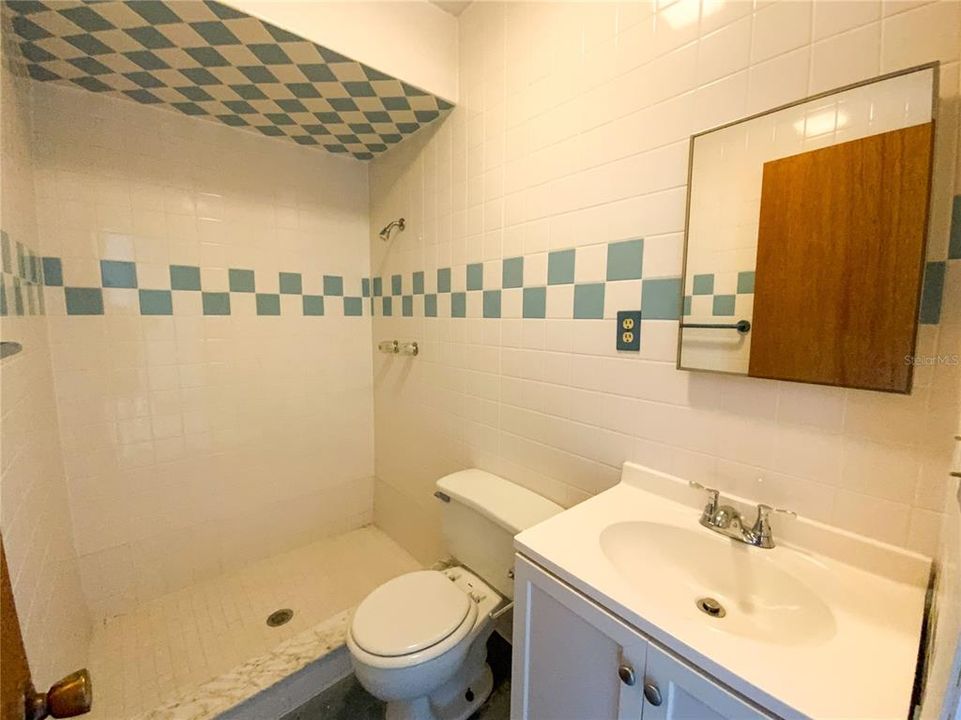 For Sale: $199,900 (2 beds, 2 baths, 1108 Square Feet)