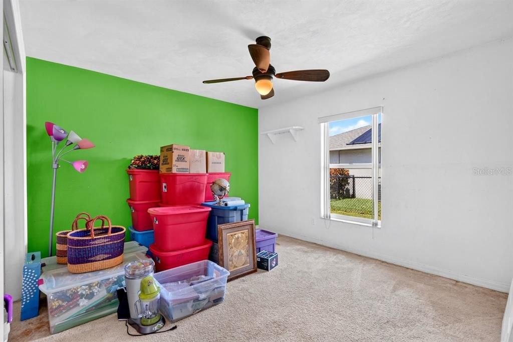 For Sale: $320,000 (3 beds, 2 baths, 1914 Square Feet)