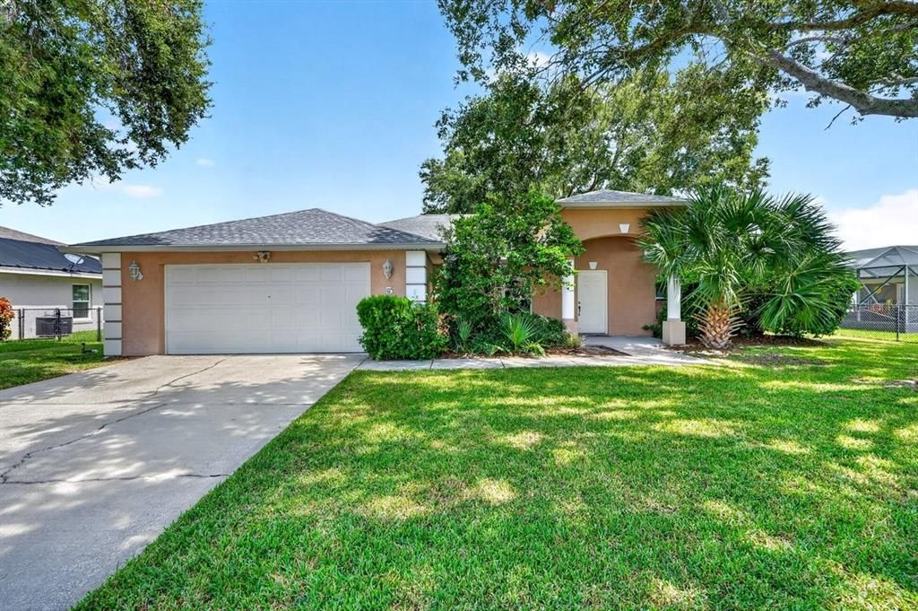 For Sale: $320,000 (3 beds, 2 baths, 1914 Square Feet)