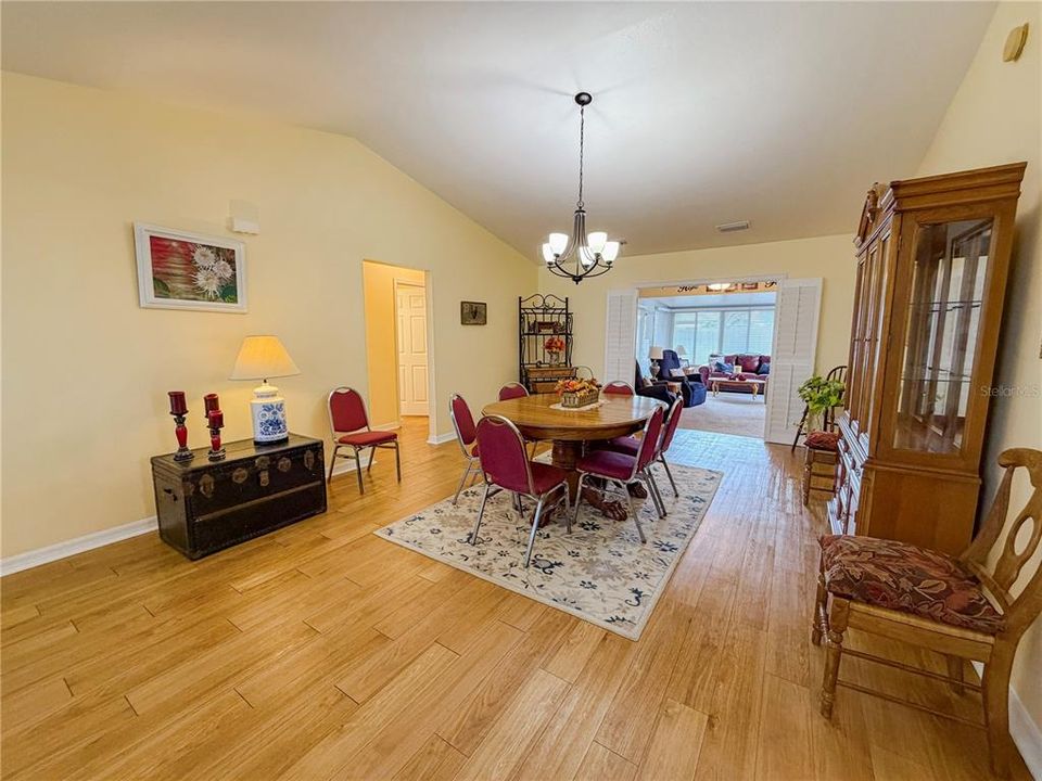 For Sale: $249,900 (3 beds, 2 baths, 1679 Square Feet)