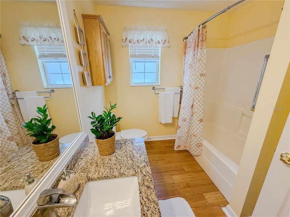 For Sale: $249,900 (3 beds, 2 baths, 1679 Square Feet)