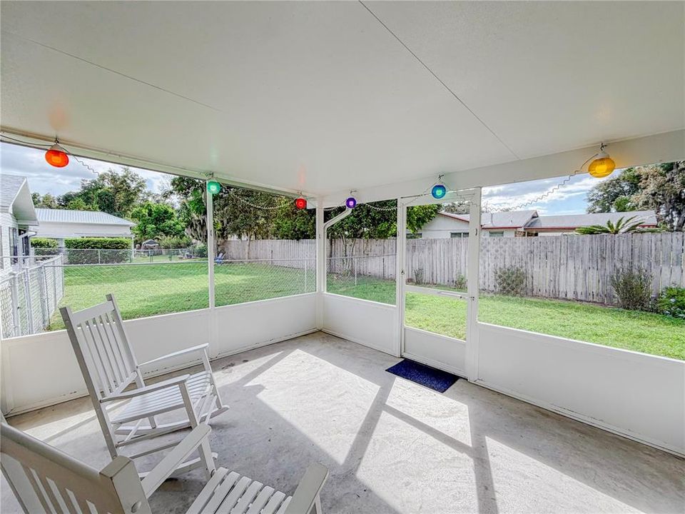 For Sale: $249,900 (3 beds, 2 baths, 1679 Square Feet)