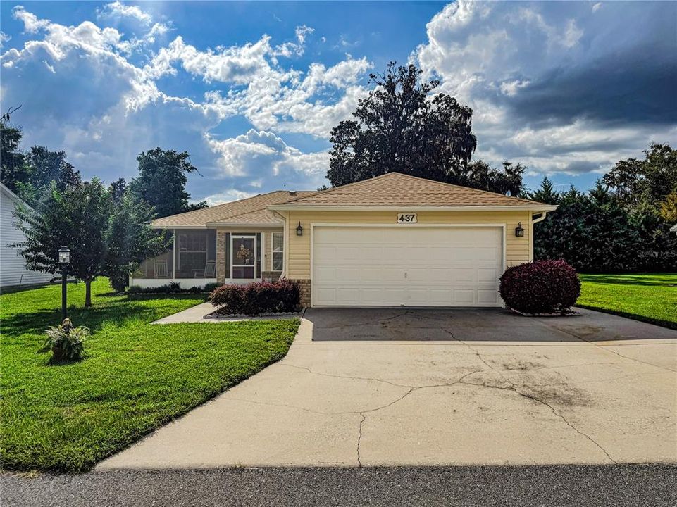 For Sale: $249,900 (3 beds, 2 baths, 1679 Square Feet)