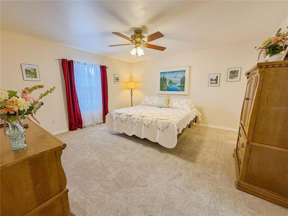 For Sale: $249,900 (3 beds, 2 baths, 1679 Square Feet)