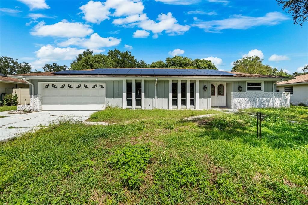 For Sale: $400,000 (4 beds, 2 baths, 2466 Square Feet)