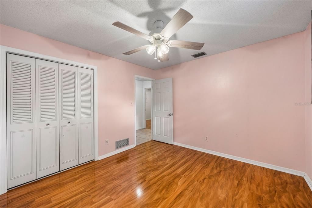 For Sale: $400,000 (4 beds, 2 baths, 2466 Square Feet)