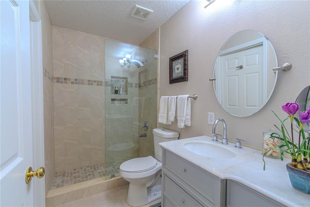 For Sale: $445,000 (6 beds, 4 baths, 4216 Square Feet)