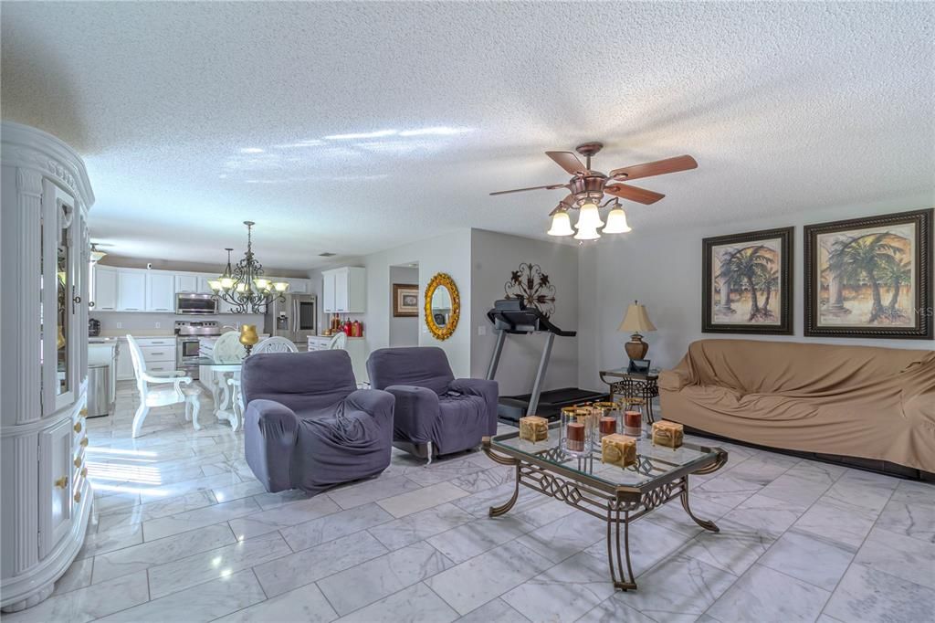 For Sale: $445,000 (6 beds, 4 baths, 4216 Square Feet)