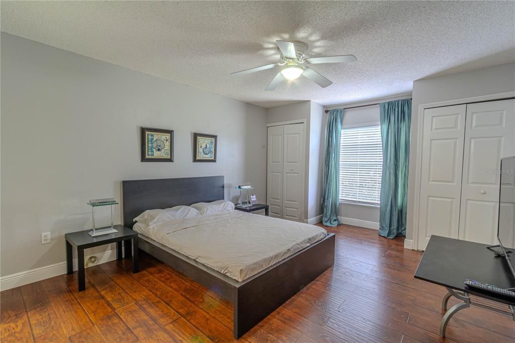 For Sale: $445,000 (6 beds, 4 baths, 4216 Square Feet)