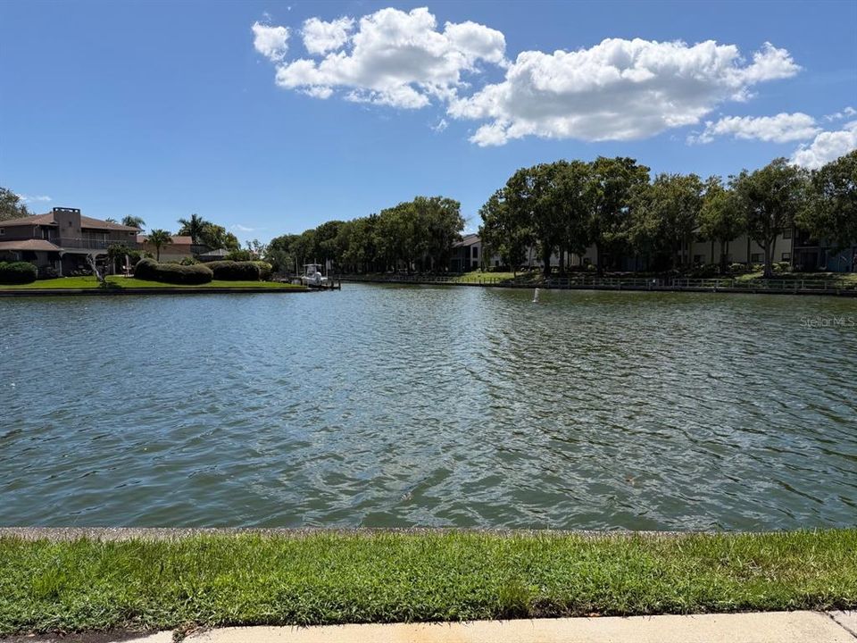 For Sale: $150,000 (2 beds, 2 baths, 1068 Square Feet)