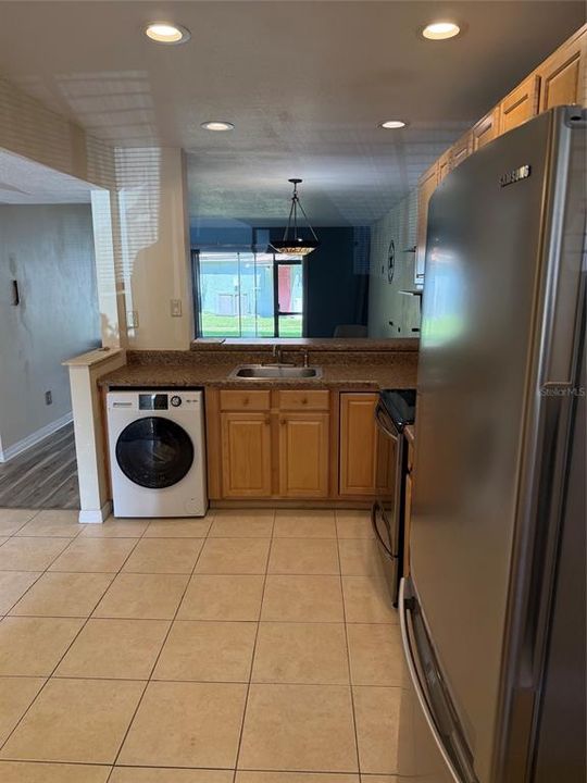 For Sale: $150,000 (2 beds, 2 baths, 1068 Square Feet)