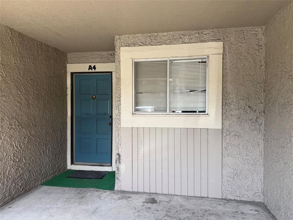 For Sale: $150,000 (2 beds, 2 baths, 1068 Square Feet)