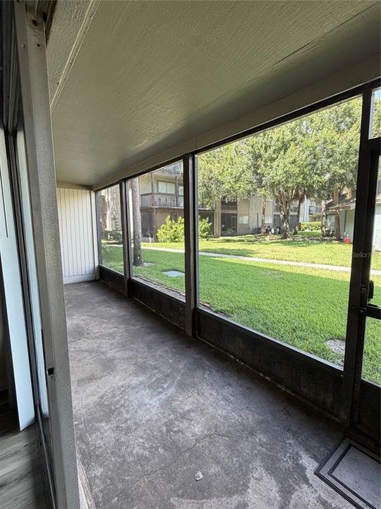 For Sale: $150,000 (2 beds, 2 baths, 1068 Square Feet)