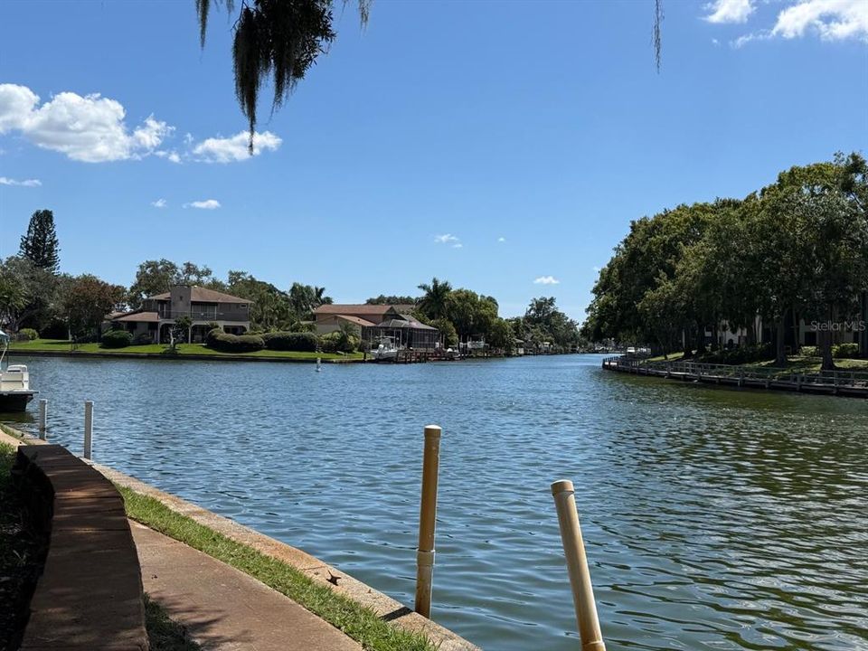 For Sale: $150,000 (2 beds, 2 baths, 1068 Square Feet)
