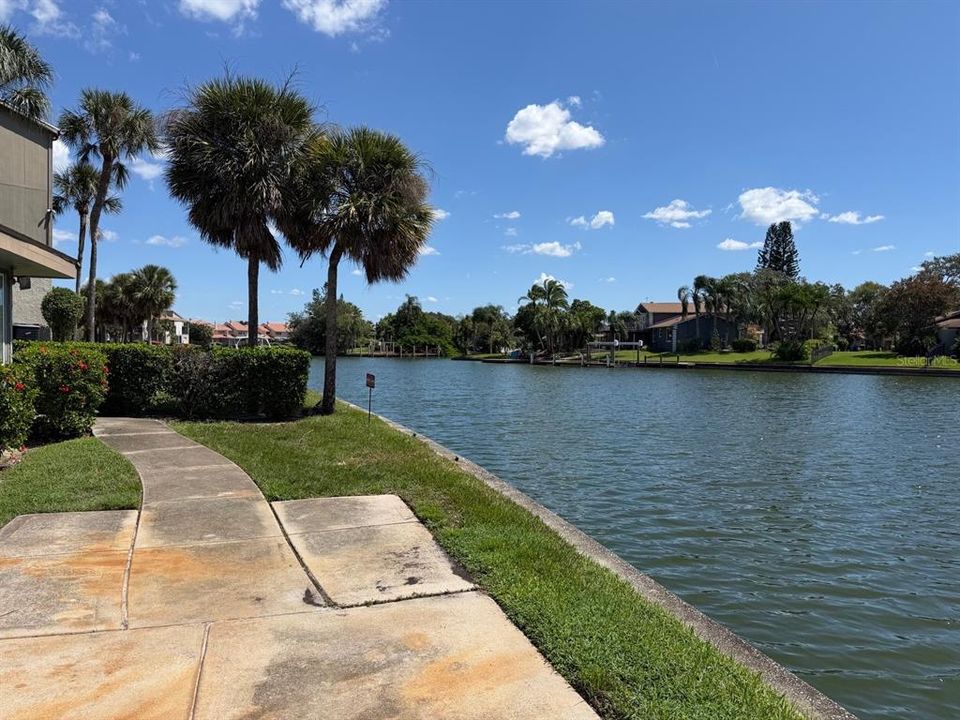For Sale: $150,000 (2 beds, 2 baths, 1068 Square Feet)