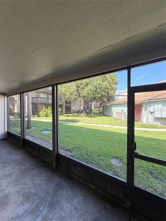 For Sale: $150,000 (2 beds, 2 baths, 1068 Square Feet)
