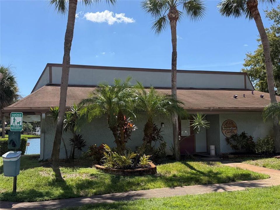 For Sale: $150,000 (2 beds, 2 baths, 1068 Square Feet)