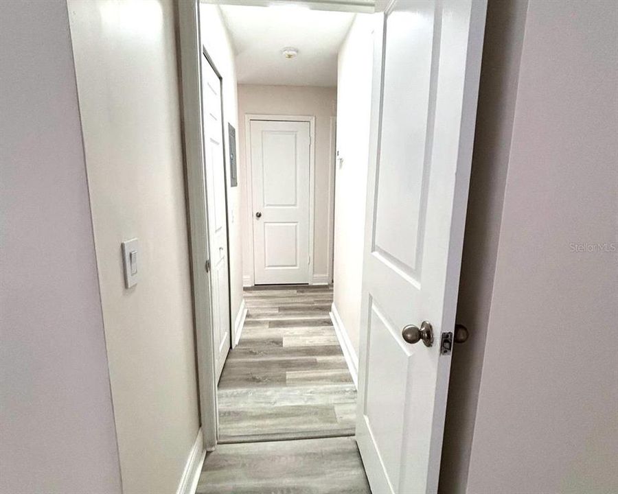 For Sale: $212,500 (2 beds, 2 baths, 1103 Square Feet)