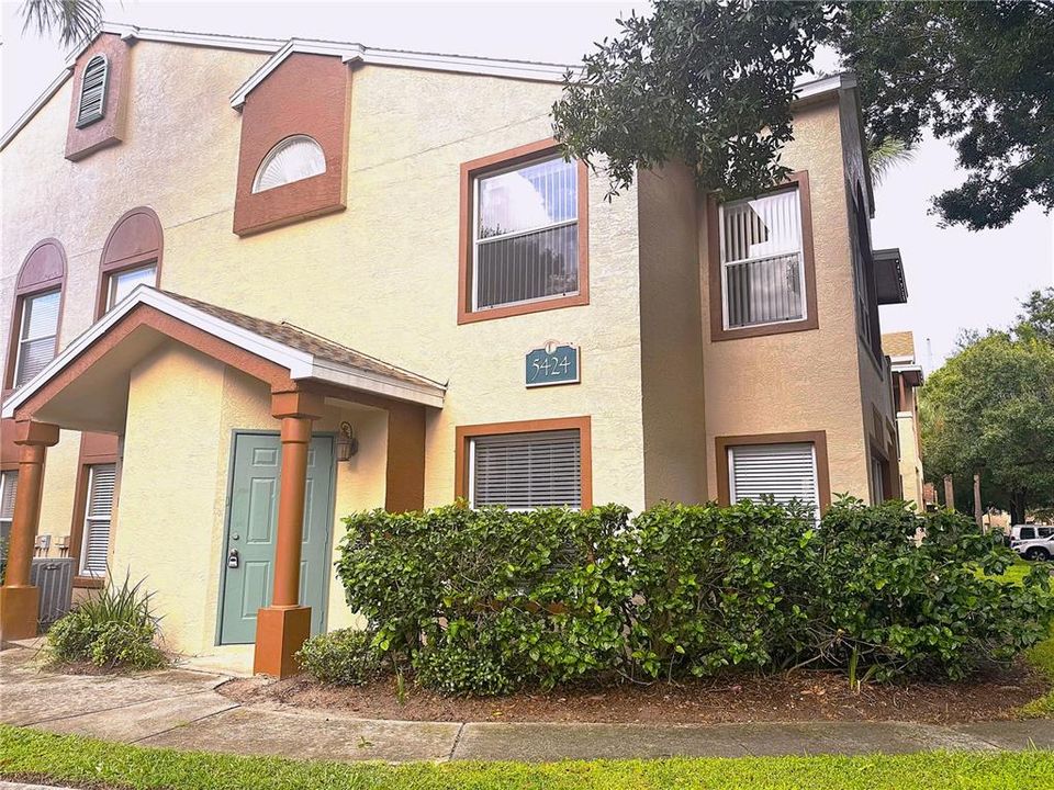For Sale: $212,500 (2 beds, 2 baths, 1103 Square Feet)