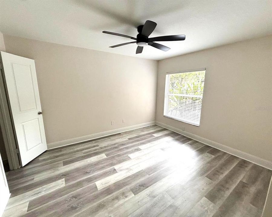 For Sale: $212,500 (2 beds, 2 baths, 1103 Square Feet)