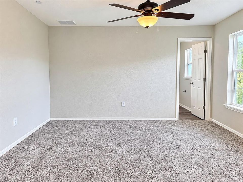 En Venta: $259,000 (3 camas, 2 baños, 1402 Pies cuadrados)