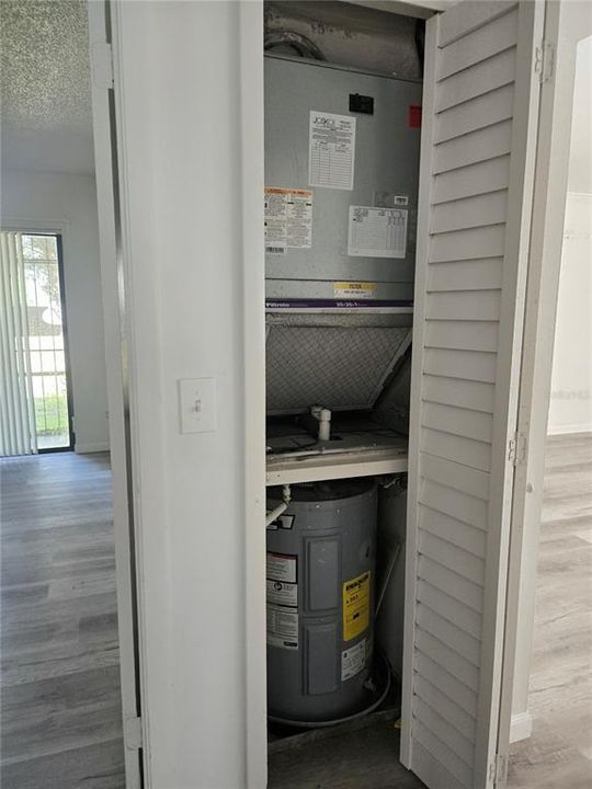 For Sale: $139,000 (2 beds, 2 baths, 1222 Square Feet)