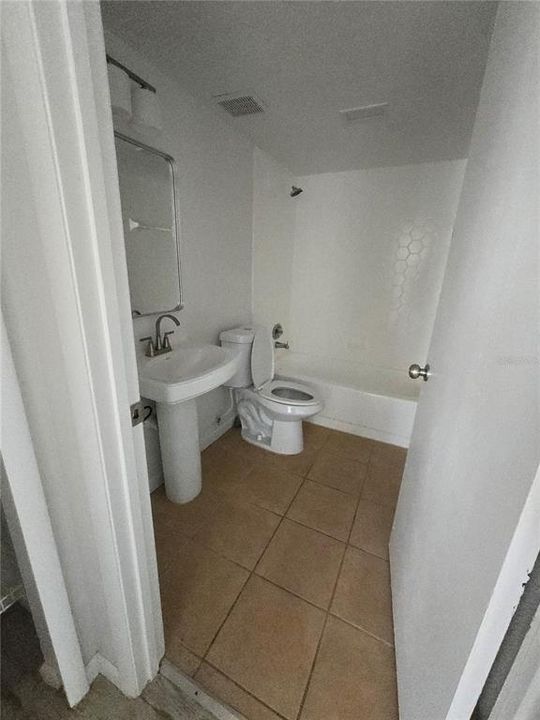 For Sale: $139,000 (2 beds, 2 baths, 1222 Square Feet)
