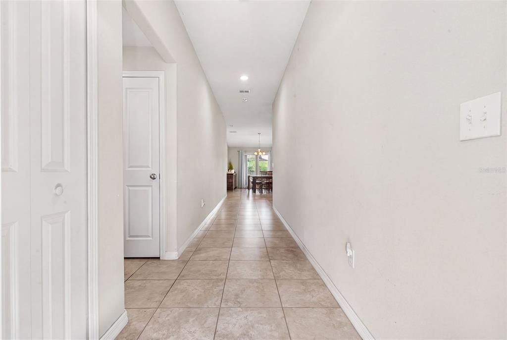 En Venta: $249,000 (3 camas, 2 baños, 1561 Pies cuadrados)
