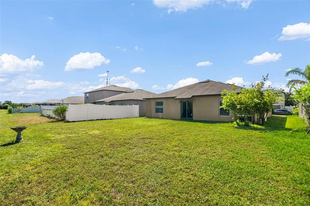 En Venta: $249,000 (3 camas, 2 baños, 1561 Pies cuadrados)