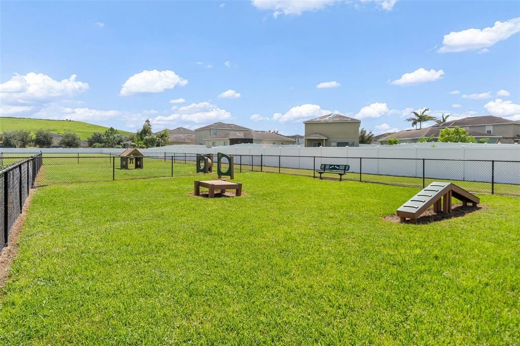 En Venta: $249,000 (3 camas, 2 baños, 1561 Pies cuadrados)