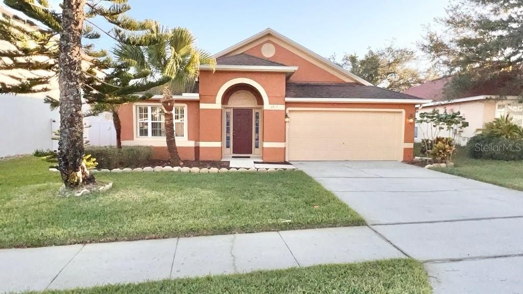 For Rent: $2,450 (3 beds, 2 baths, 2042 Square Feet)