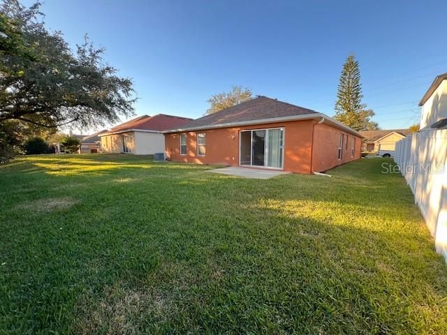 For Rent: $2,450 (3 beds, 2 baths, 2042 Square Feet)
